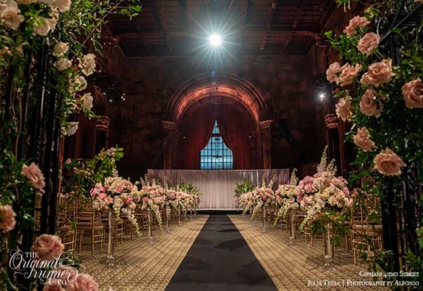 Cipriani 42nd Street. Julia Testa. Photography by Alfonso. Black Wedding aisle runner.